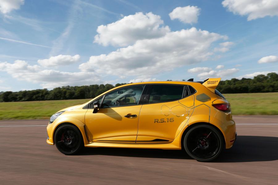  Renault Clio R.S.16 Concept 2016 года  (фото 6 из 54)